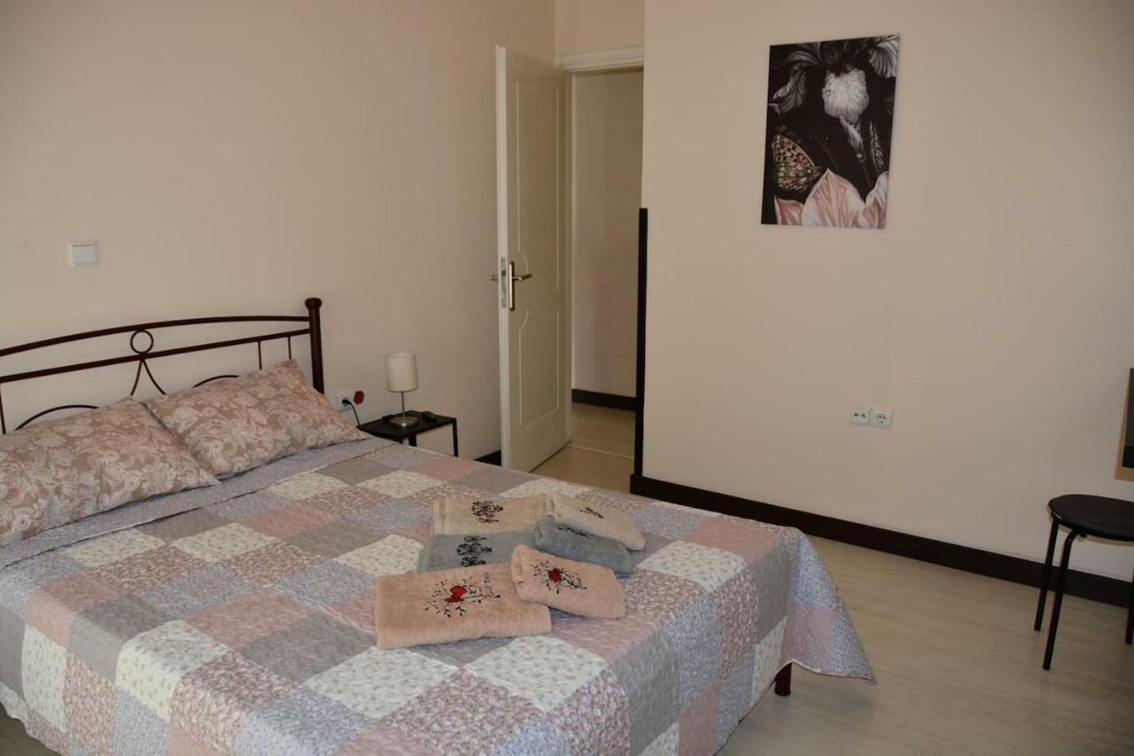 Modern Apartment, 5΄ Walk From Central Metro Station Aten Exteriör bild
