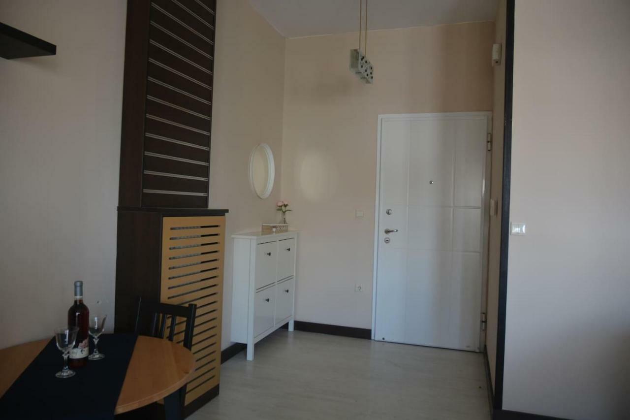 Modern Apartment, 5΄ Walk From Central Metro Station Aten Exteriör bild