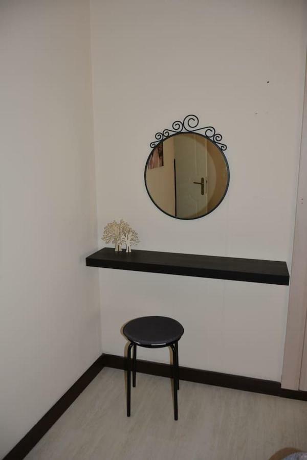 Modern Apartment, 5΄ Walk From Central Metro Station Aten Exteriör bild